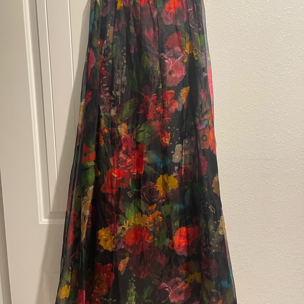 Alice + Olivia Yvonne Floral Maxi Gown Skirt - Picture 5 of 10